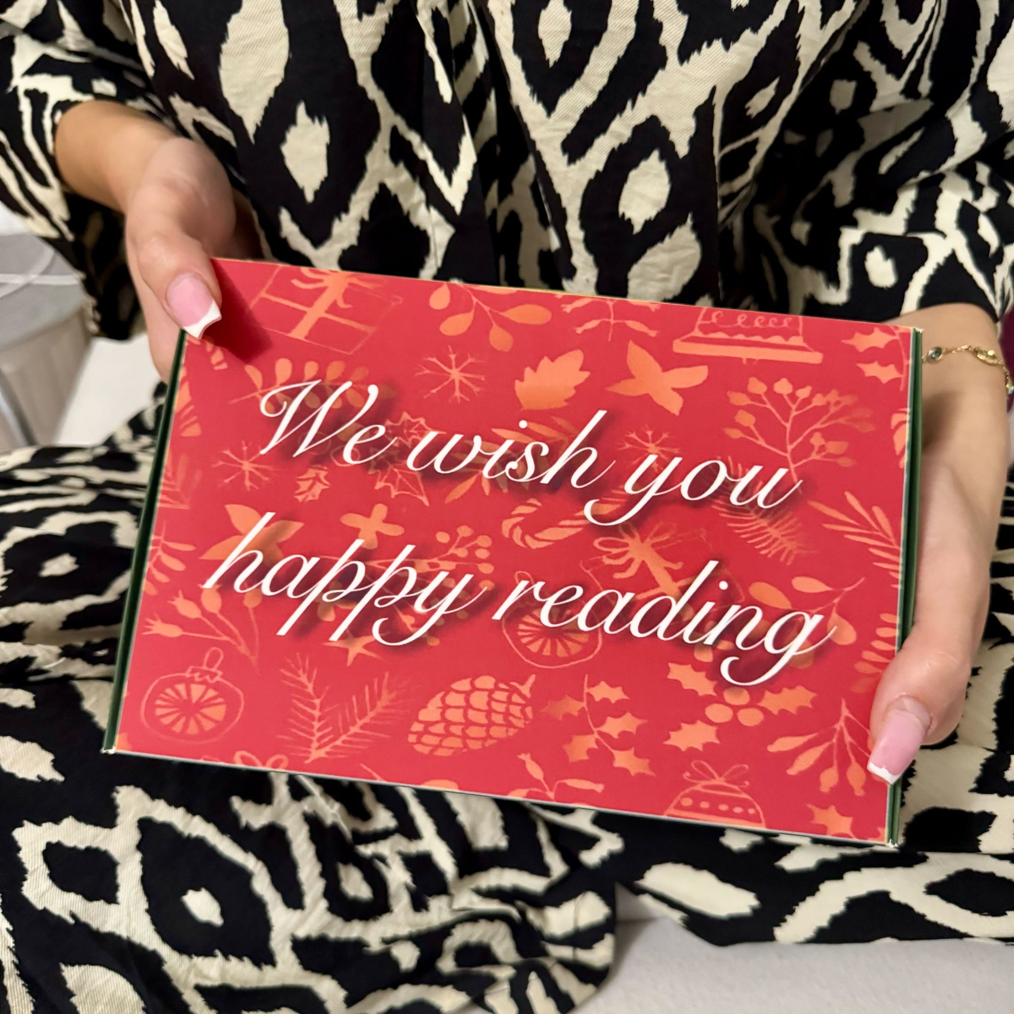 🎁 Praznična darilna škatla za knjige - Odlično darilo!